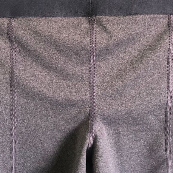 Nike Pro DriFit Cropped Gray Leggings XS - Picture 4 of 7